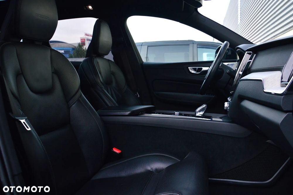 Volvo XC 60 B5 B AWD Inscription - 19