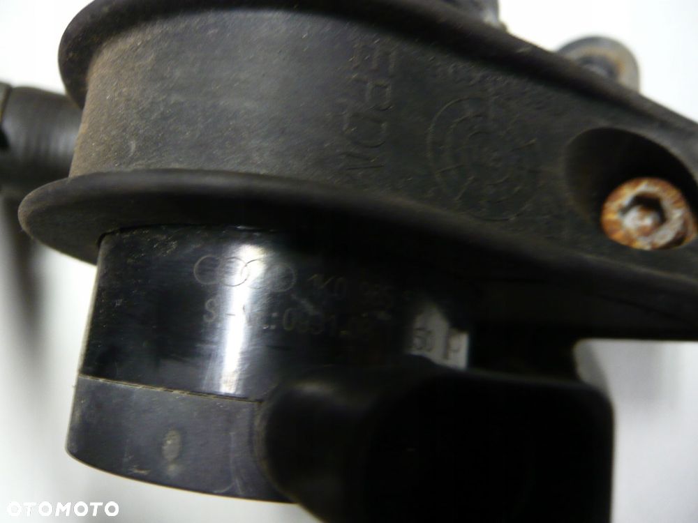 pompa obiegu wody 1k0965561f volkswagen passat b6 - 4