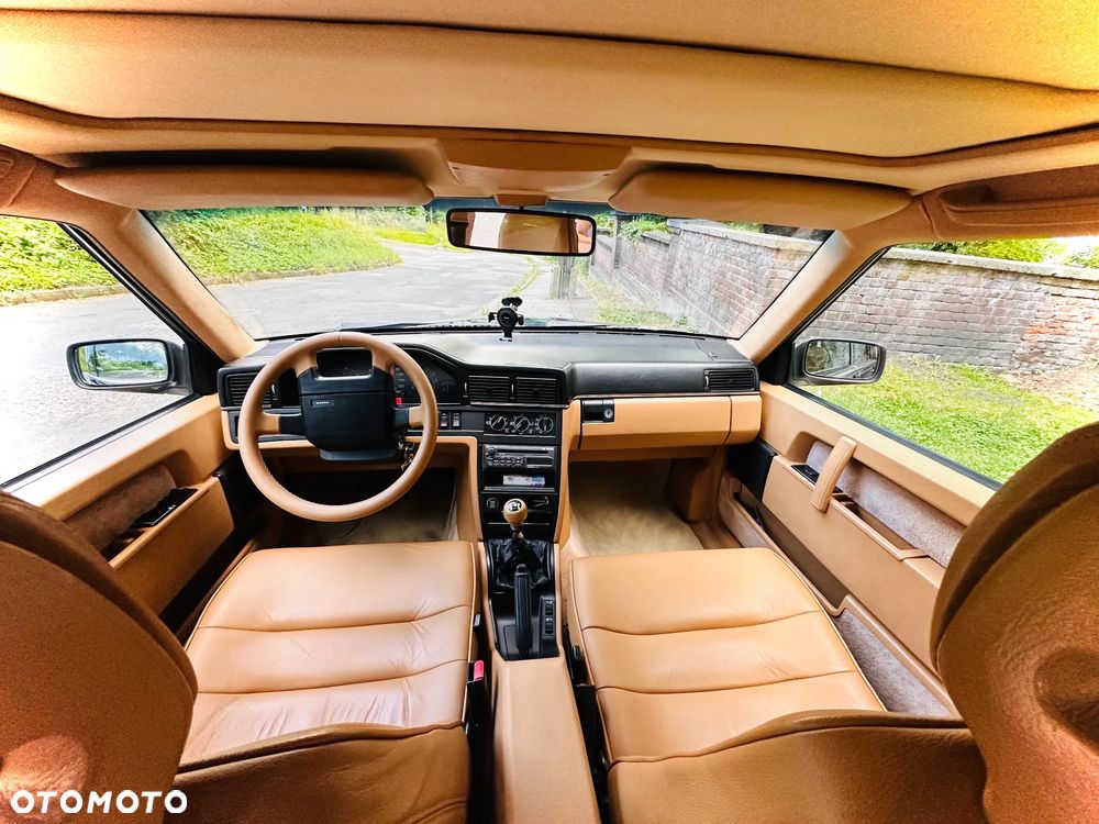 Volvo Seria 700 - 6