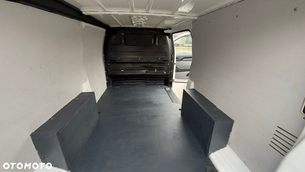 Opel Vivaro - 20