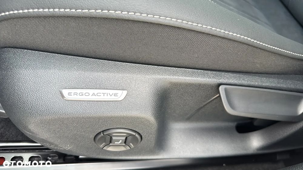 Volkswagen T-Roc 1.5 TSI Style DSG - 13