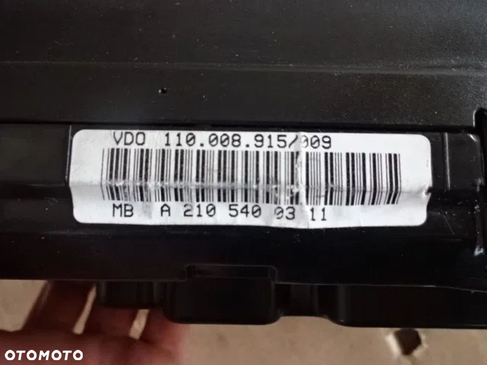 MERCEDES W210 LICZNIK ZEGARY - 3