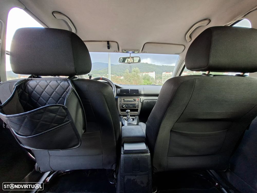 VW Passat Variant 1.9 TDi Comfortline - 9