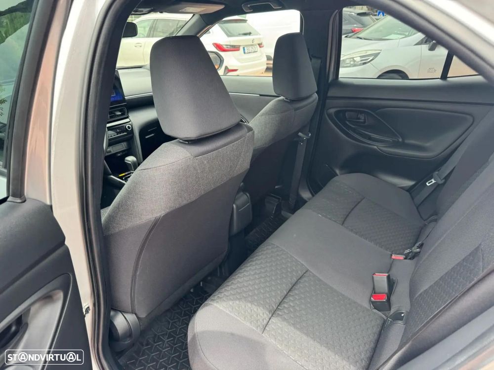 Toyota Yaris Cross 1.5 HDF Comfort Plus AWD - 9