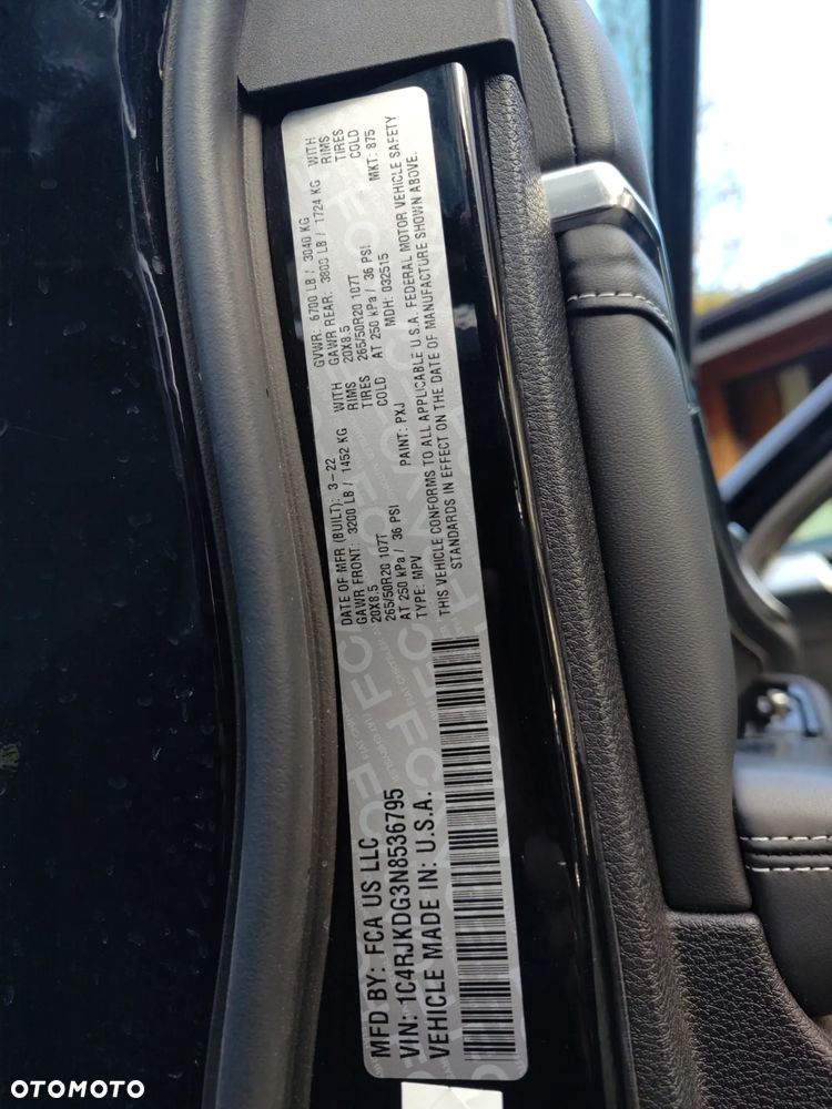 Jeep Grand Cherokee - 37