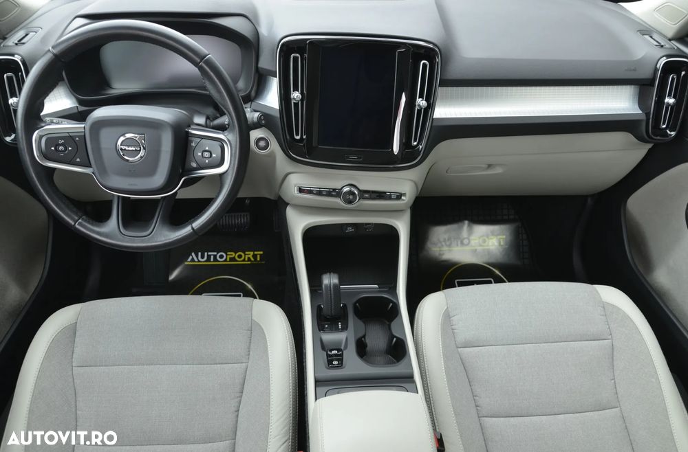 Volvo XC 40 D3 AWD Momentum Pro - 9