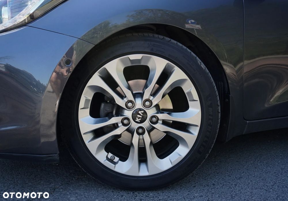 Kia Ceed 1.6 GDI XL DCT - 16