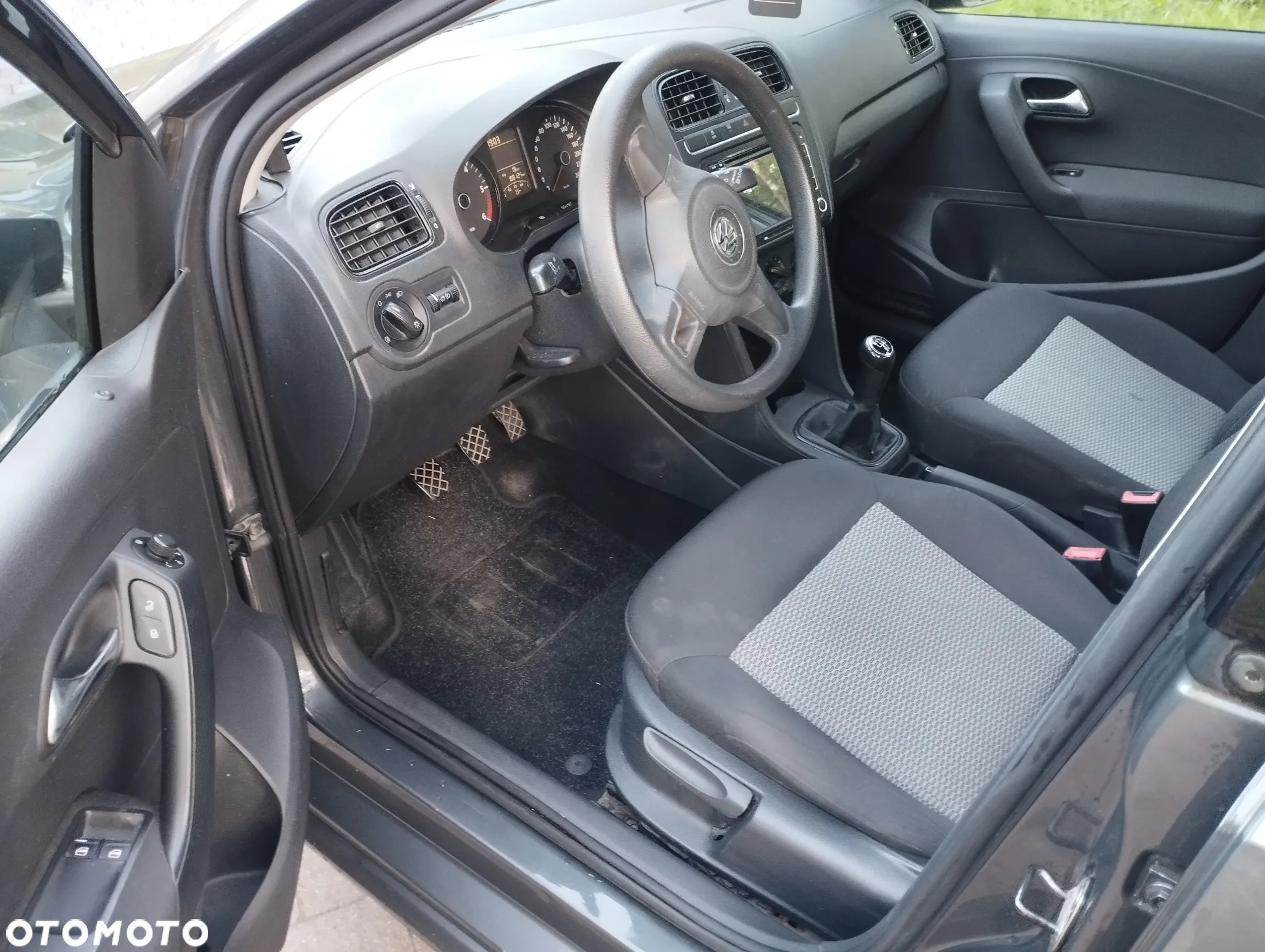 Volkswagen Polo 1.6 TDI Trendline - 5