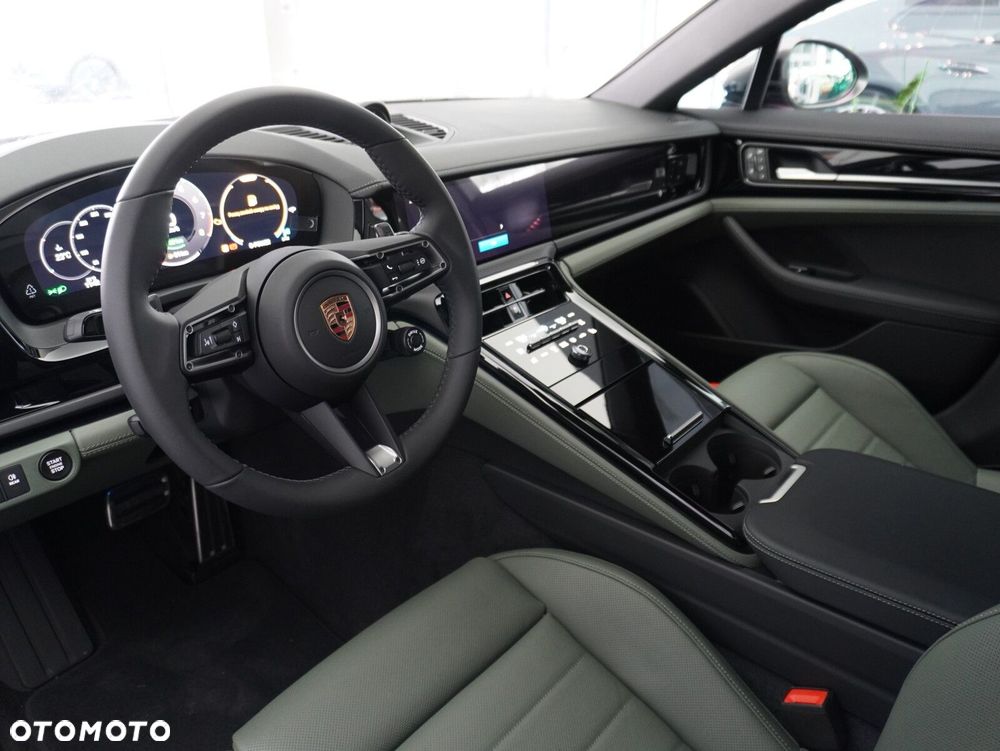 Porsche Panamera 4 E-Hybrid PHEV - 29