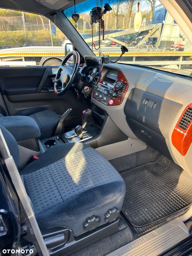 Mitsubishi Pajero 3.2 DI-D Automatik Liberty - 14