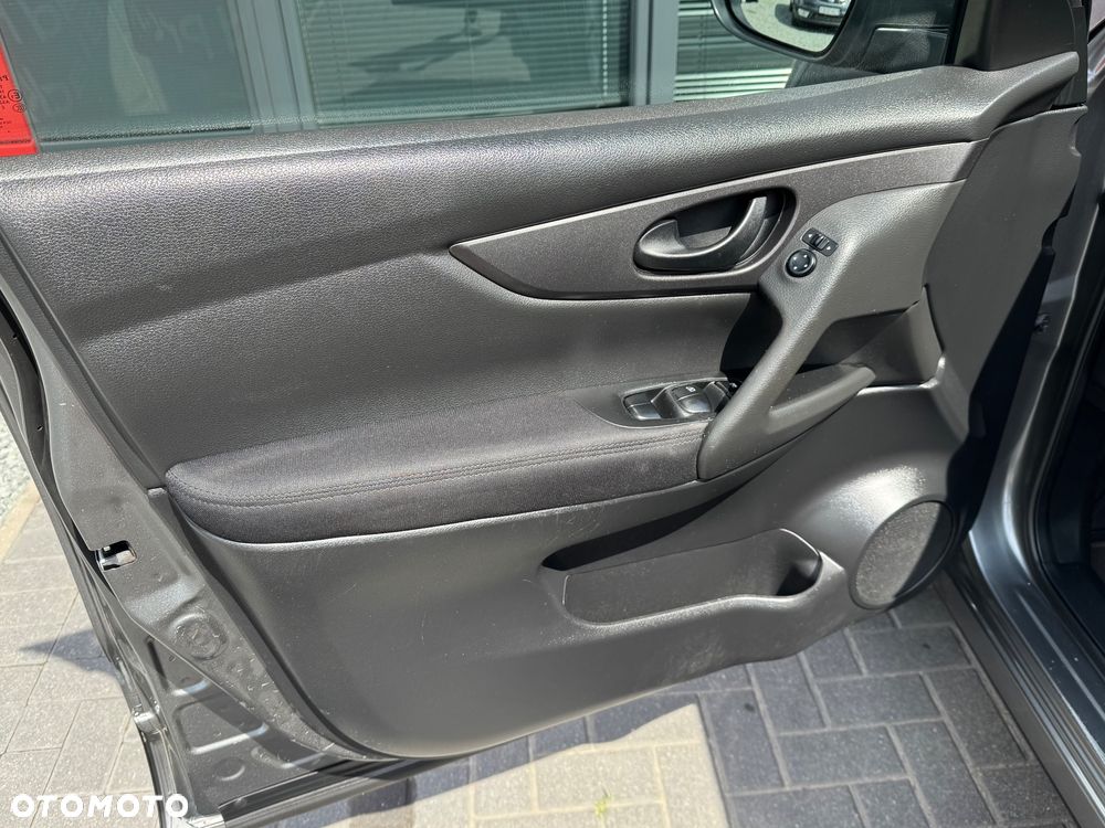 Nissan Qashqai 1.2 DIG-T N-Vision - 11
