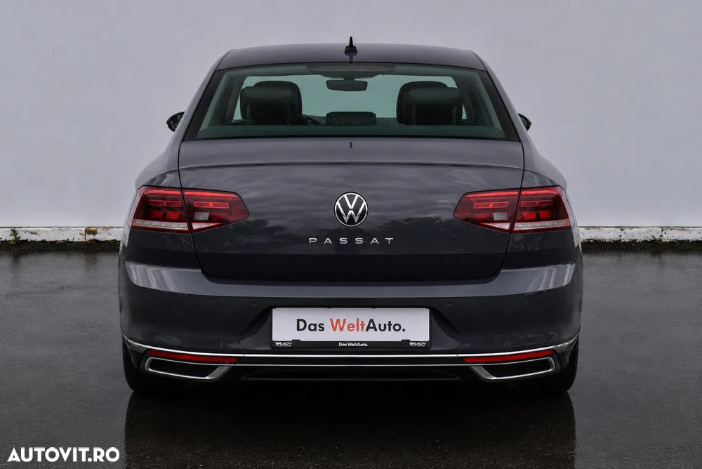 Volkswagen Passat 2.0 TDI DSG Highline - 11