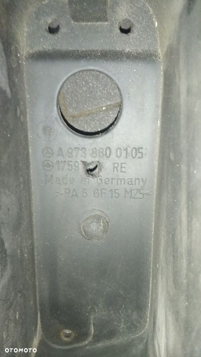 Obudowa kierunkowskazu prawa Mercedes Atego A9738800105 - 1