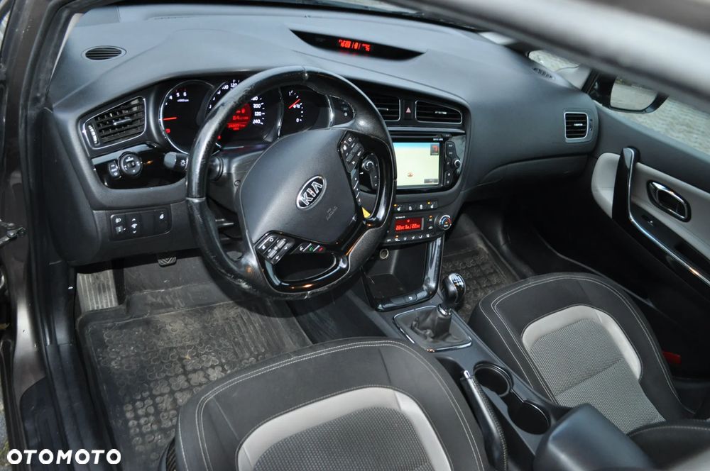 Kia Ceed 1.6 CRDi 128 Spirit - 18