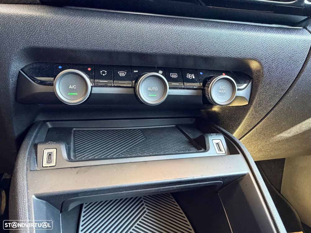 Citroën e-C4 X 54 kWh Autonomia Alargada Plus - 17