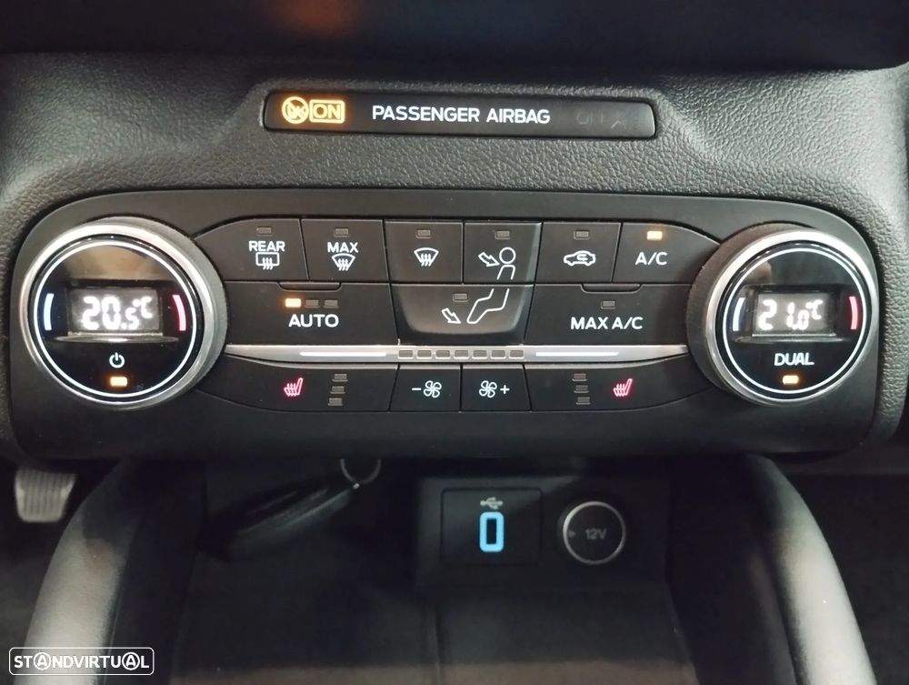 Ford Focus SW 1.0 EcoBoost Vignale - 37