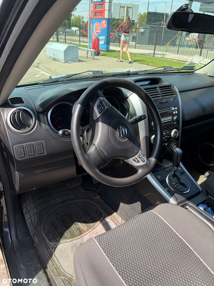 Suzuki Grand Vitara 2.7 V6 - 6