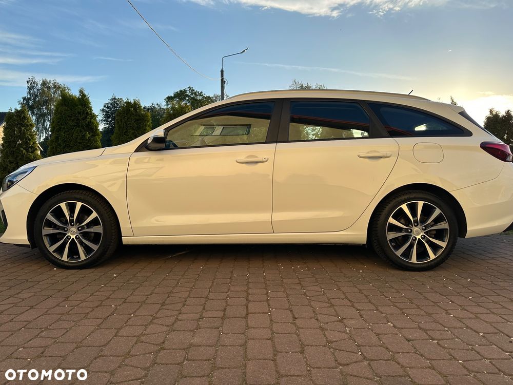 Hyundai i30 1.4 Classic + - 5