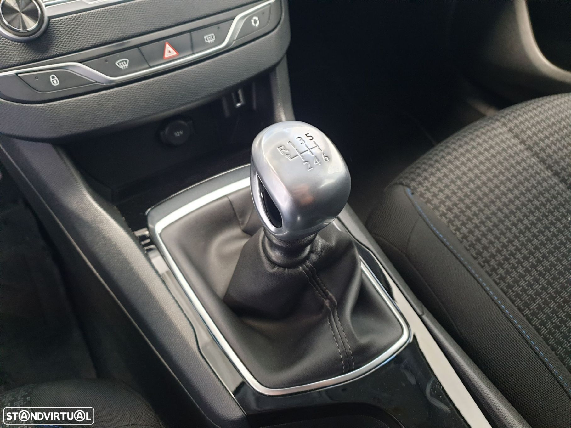 Peugeot 308 1.5 BlueHDi Style J17 - 19