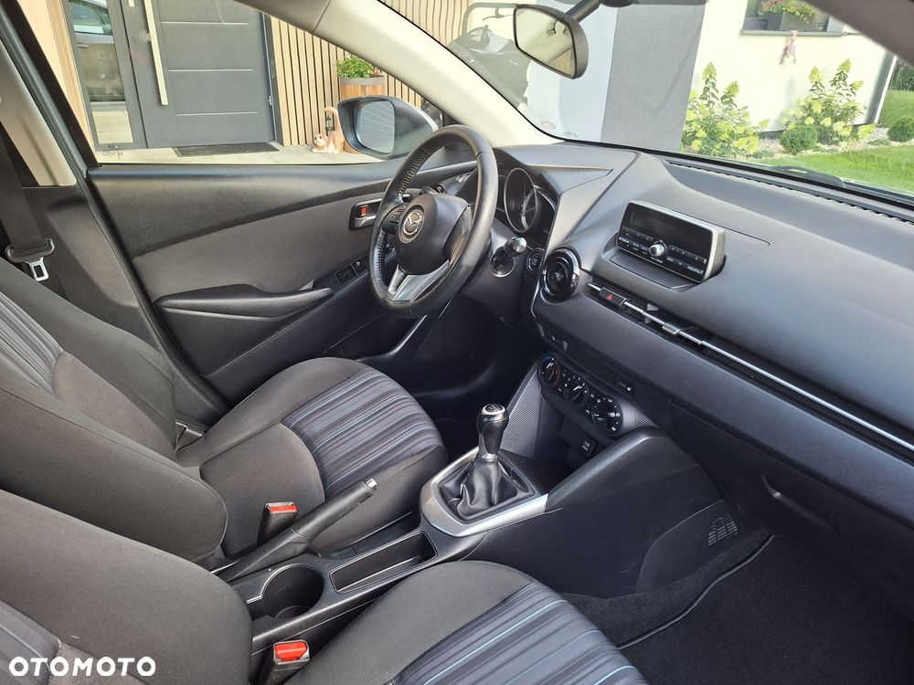 Mazda 2 - 10