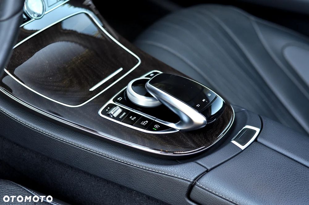 Mercedes-Benz CLS - 19