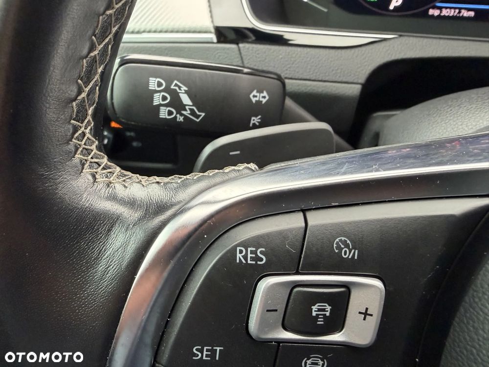 Volkswagen Arteon 2.0 TSI DSG R-Line Edition - 29