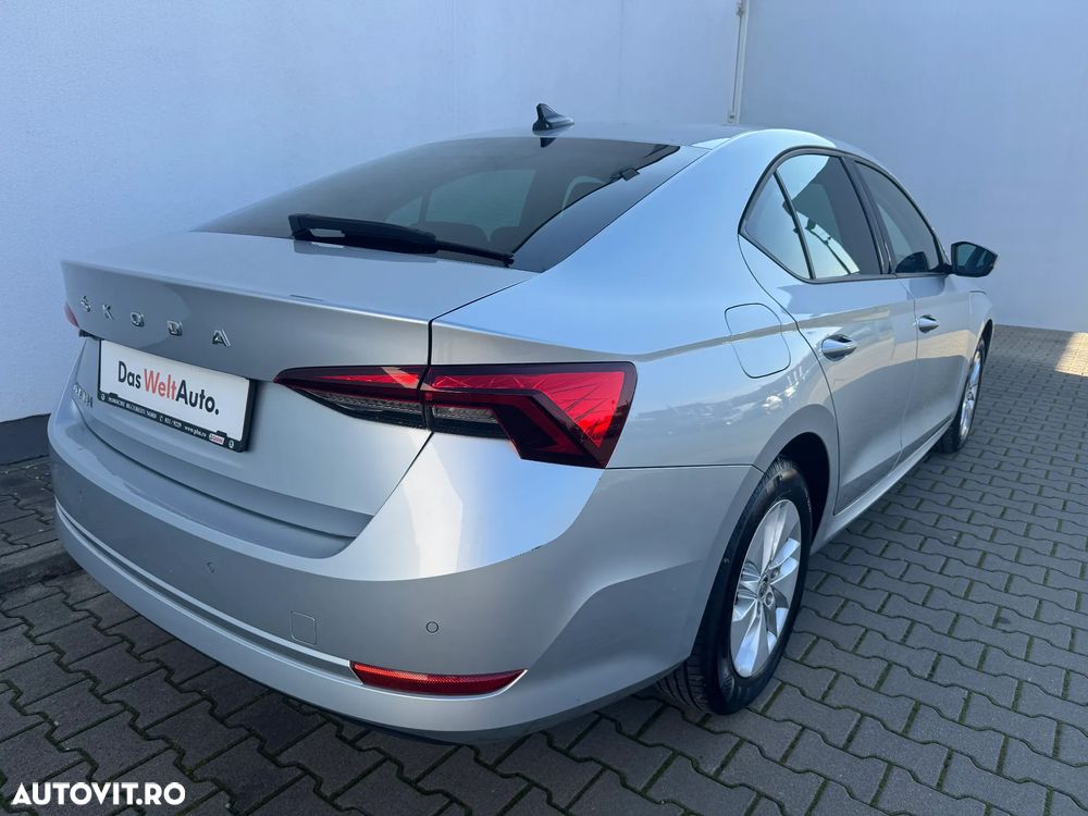 Skoda Octavia 2.0 TDI DSG Ambition - 4