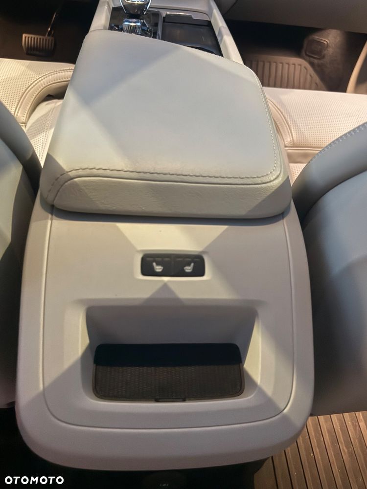 Volvo XC 60 T8 Plug-In Hybrid AWD Inscription - 16