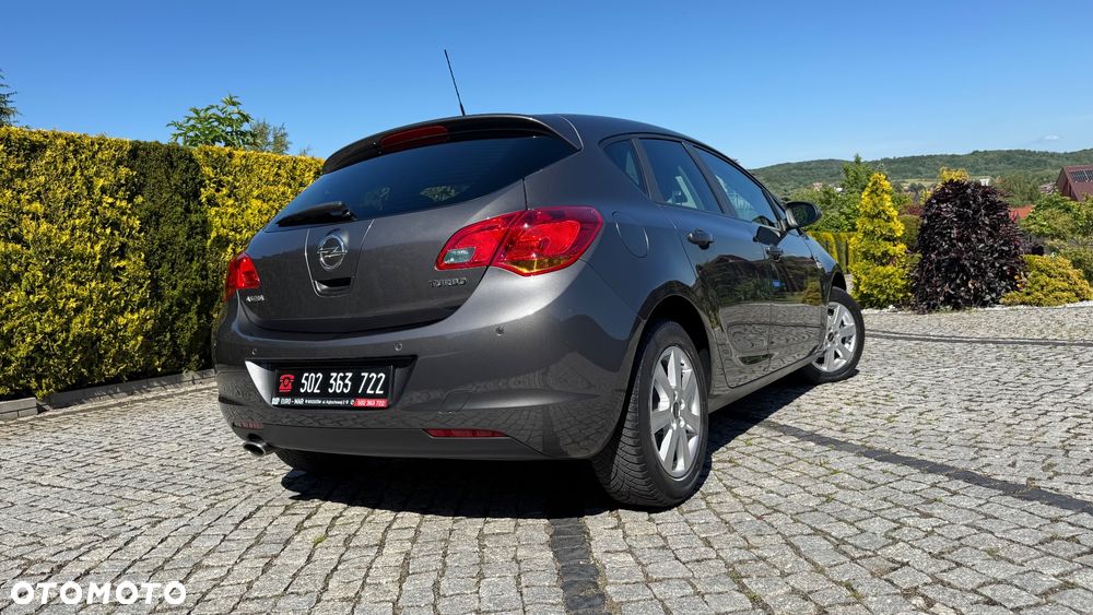 Opel Astra - 12