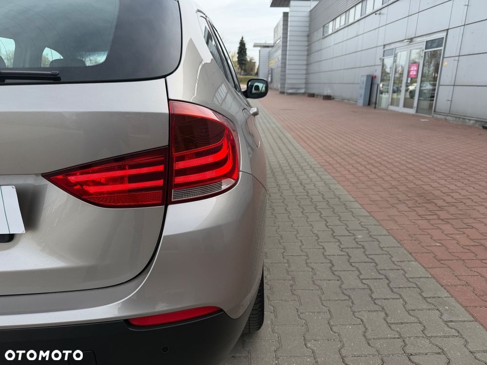 BMW X1 sDrive18i - 11