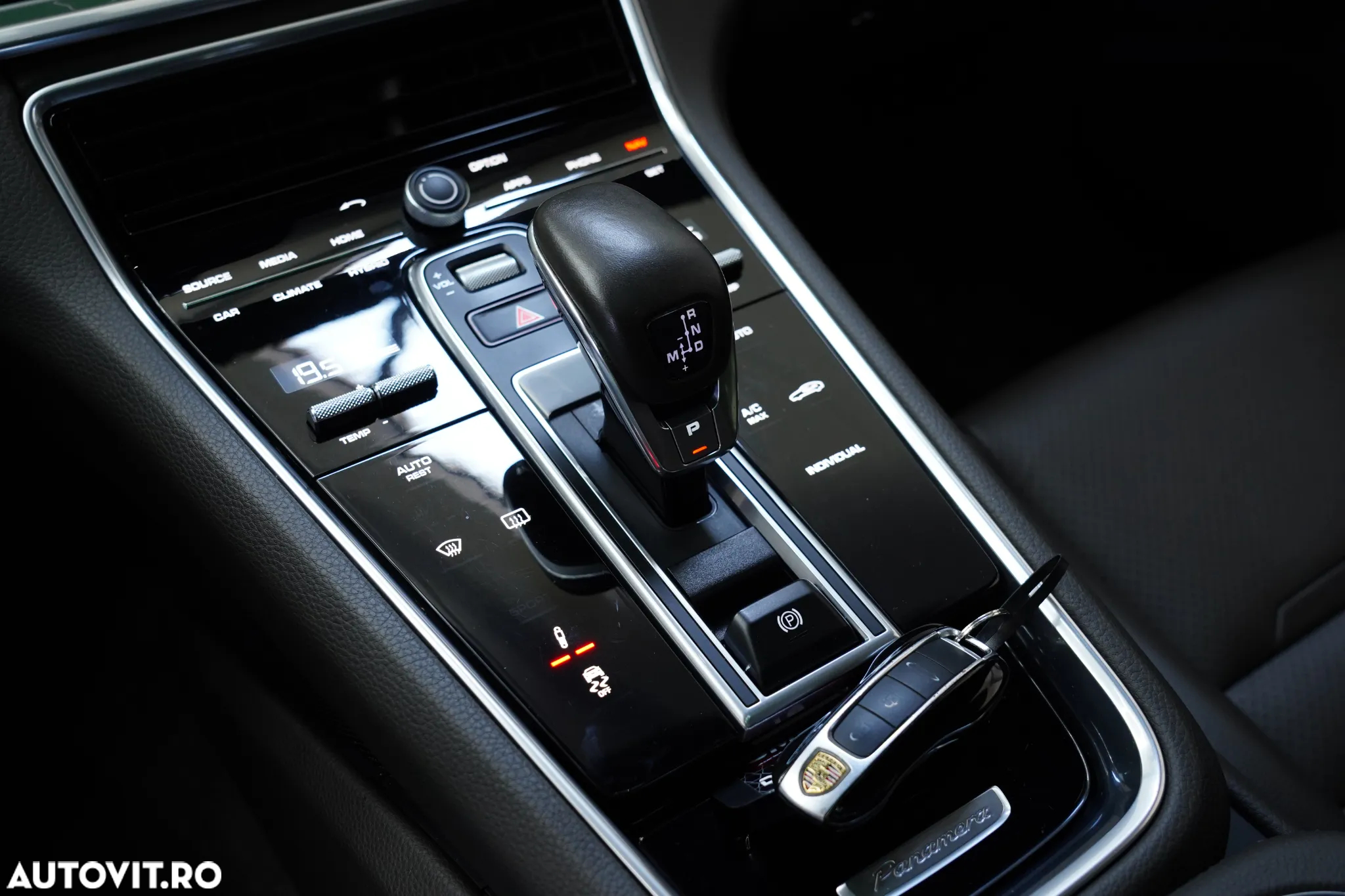 Porsche Panamera 4 E-Hybrid - 17