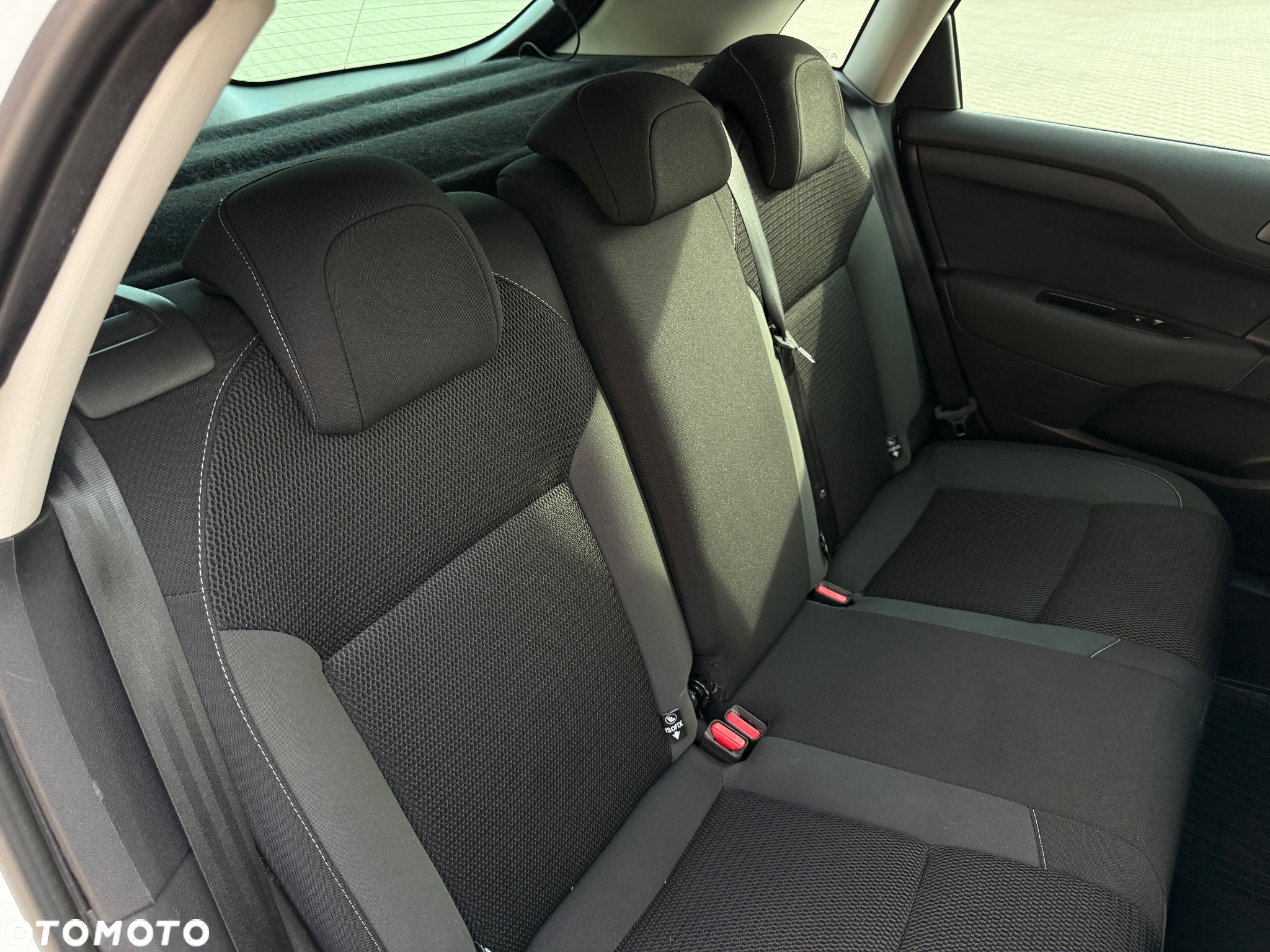 Citroën C4 e-HDi 115 Selection - 23