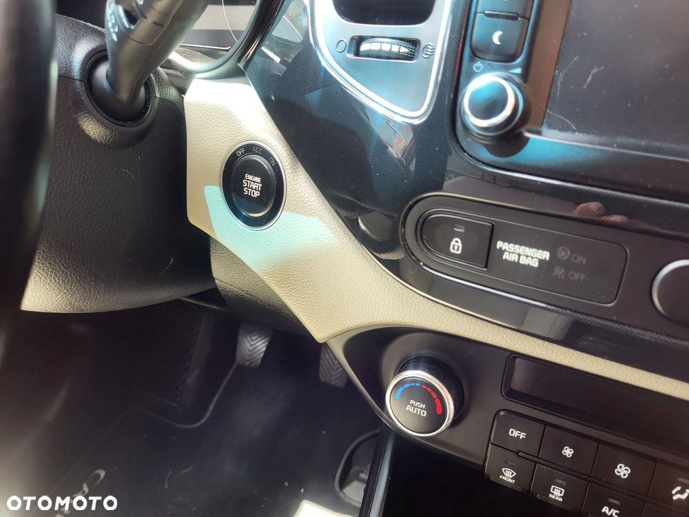 Kia Carens 1.7 CRDi Spirit - 29