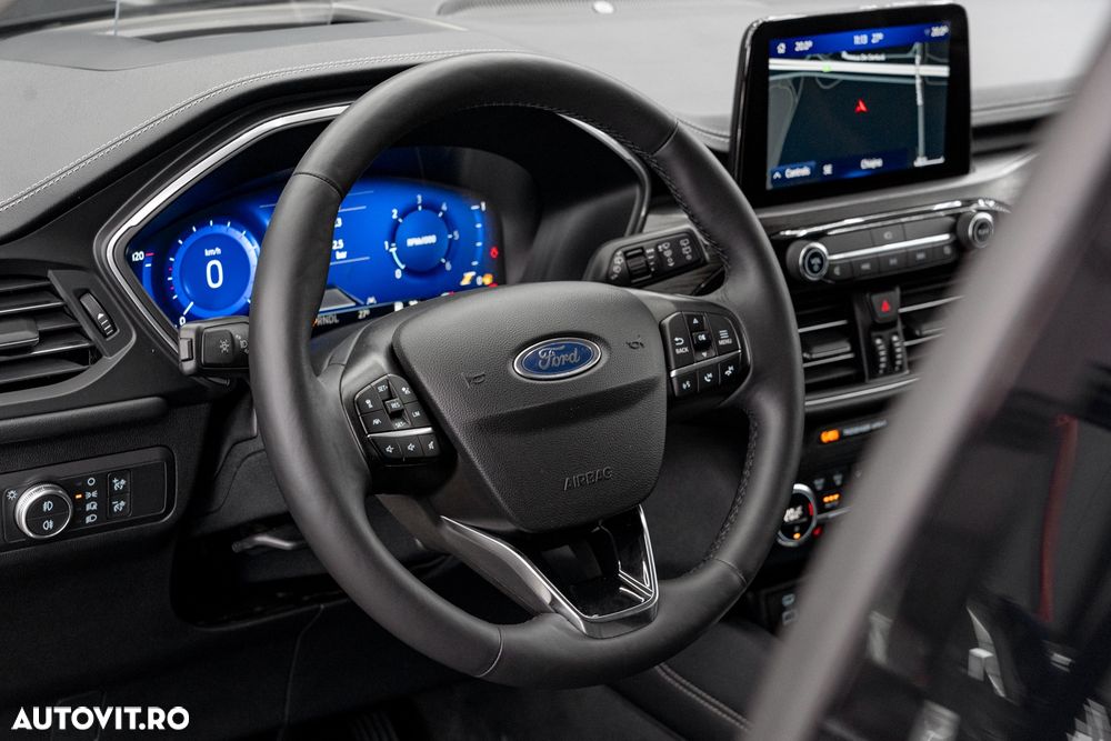 Ford Kuga 2.0 EcoBlue A8 AWD Vignale - 32