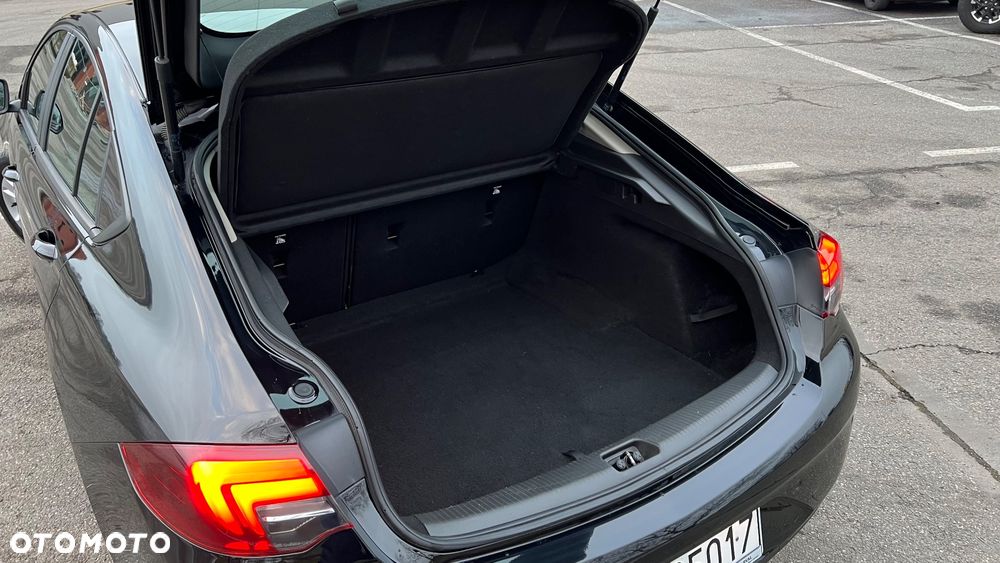 Opel Insignia 1.5 T Enjoy S&S - 16