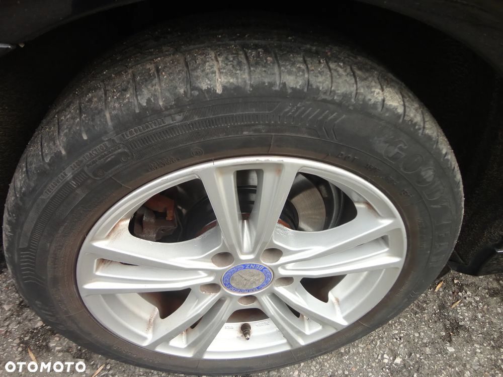 Mercedes-Benz Klasa C 180 BlueEFFICIENCY Avantgarde - 18