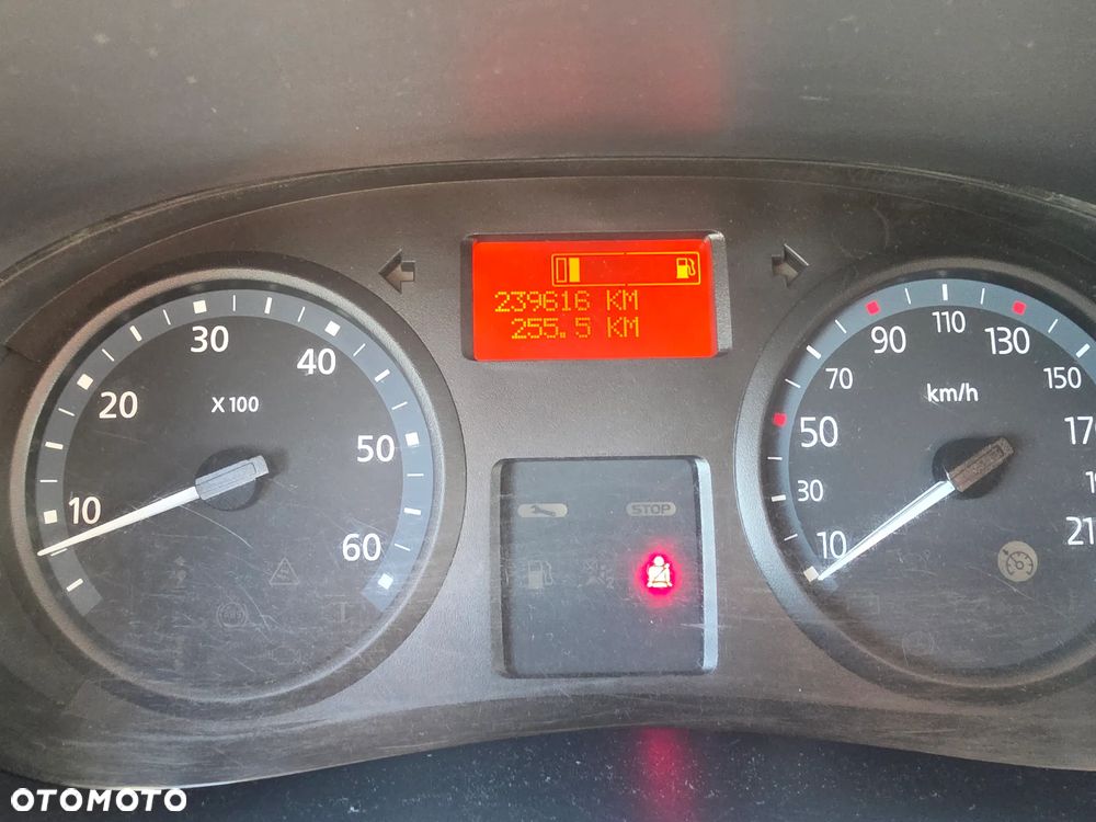Renault TRAFIC - 19