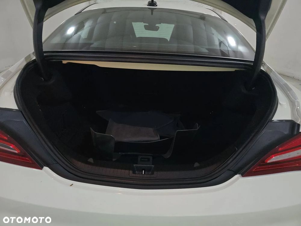 Mercedes-Benz CLA 250 4Matic 7G-DCT - 8