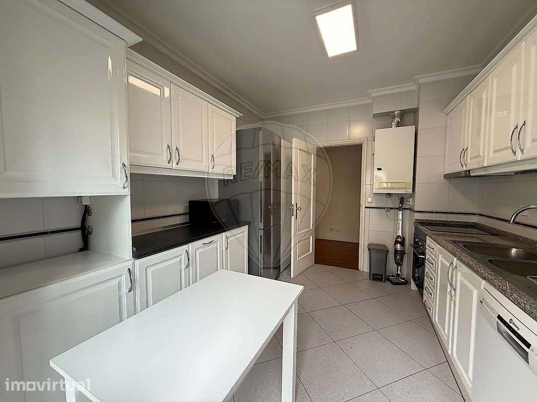 Apartamento T4 para arrendamento - Grande imagem: 2/31