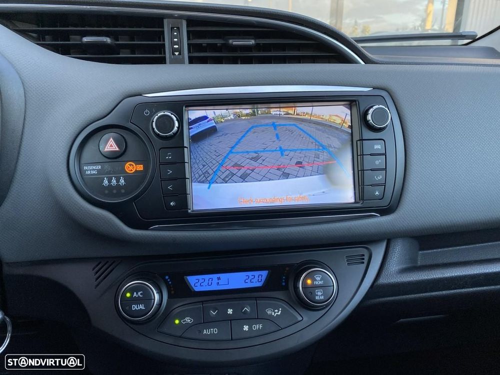 Toyota Yaris 1.5 HSD Active - 13