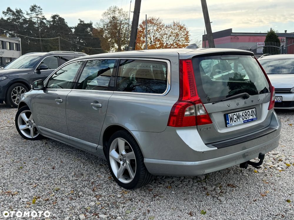 Volvo V70 2.4D Momentum - 14
