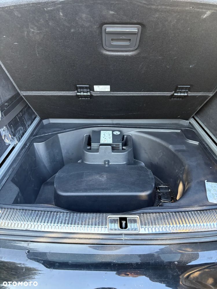 Audi A6 Avant 2.0 TDI Ultra S tronic - 13
