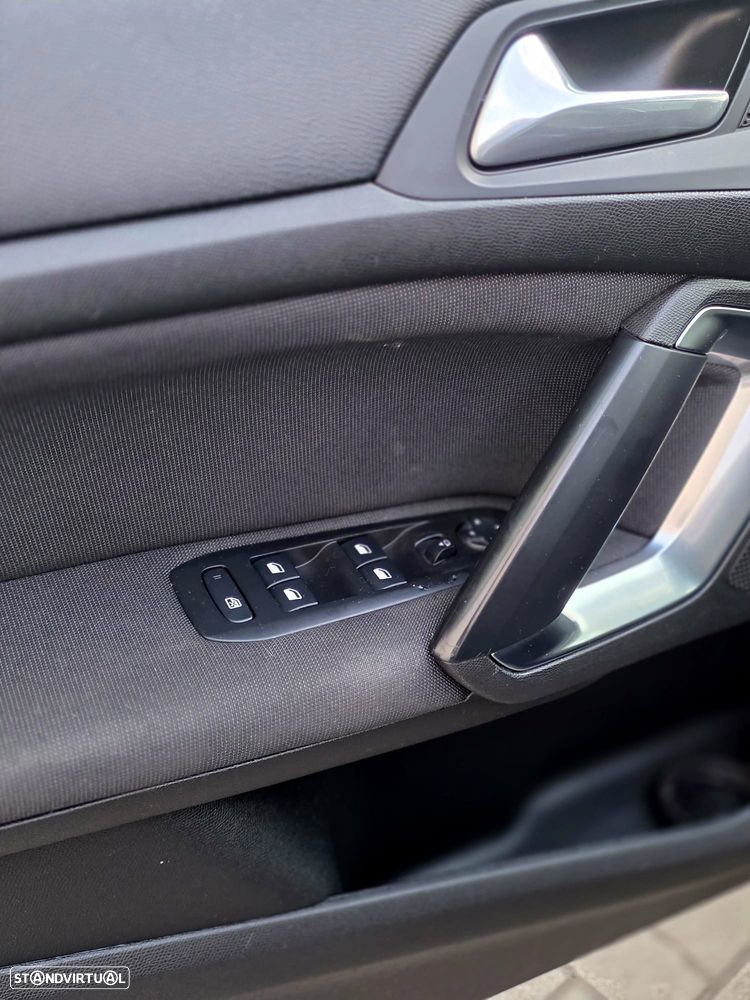 Peugeot 308 SW e-HDi 115 Stop & Start Allure - 12