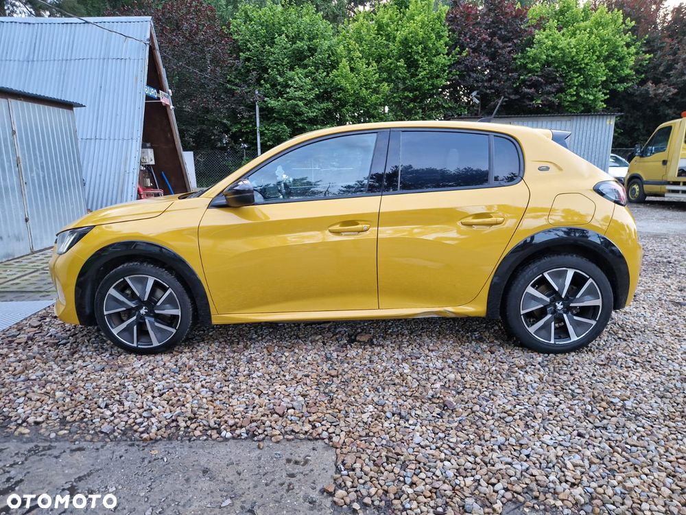 Peugeot 208 - 5