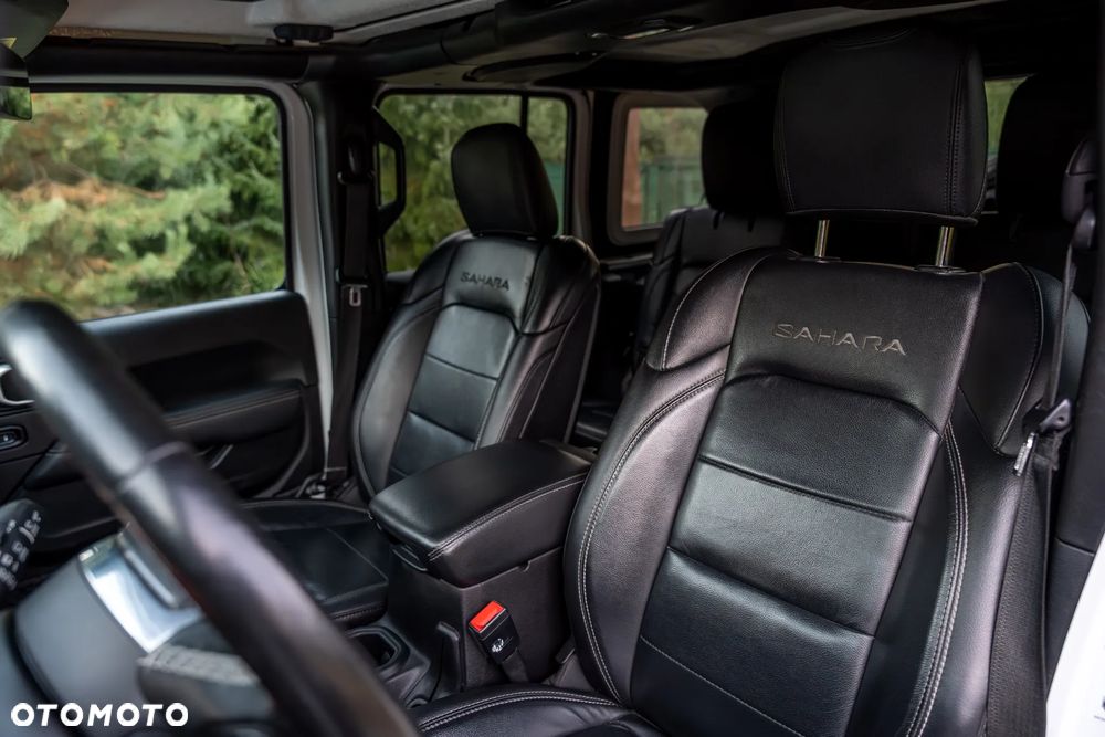 Jeep Wrangler Unlimited GME 2.0 Turbo Sahara - 23