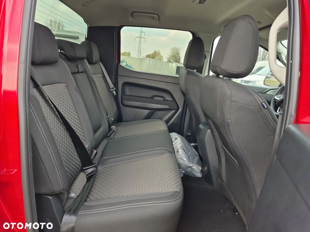 Volkswagen Amarok - 10