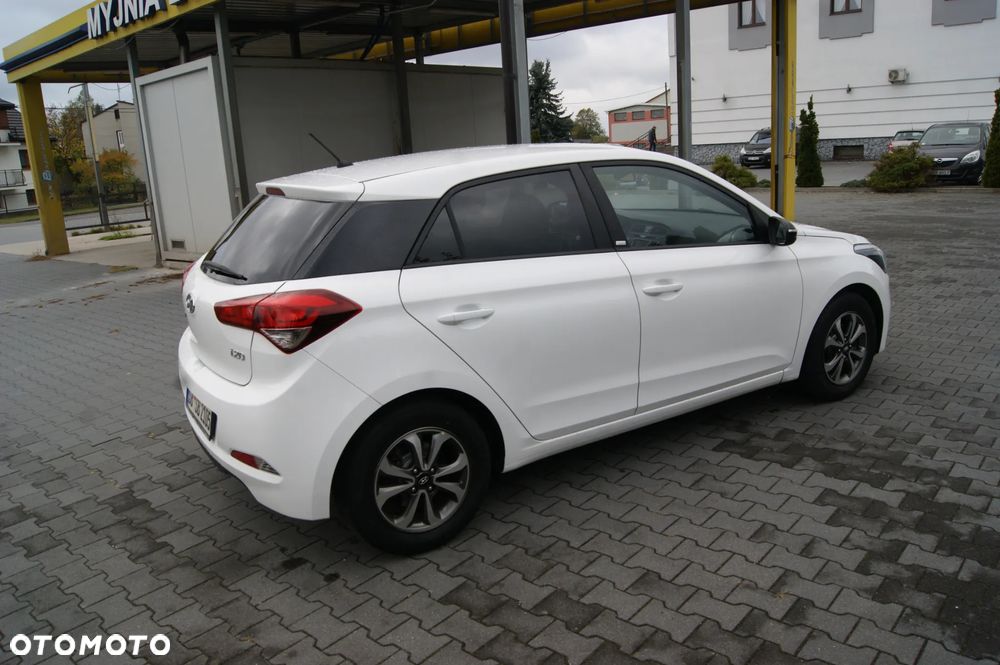 Hyundai i20 1.2 Passion - 9