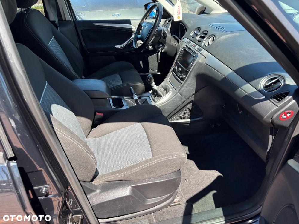 Ford S-Max 2.0 TDCi DPF Champions Edition - 12
