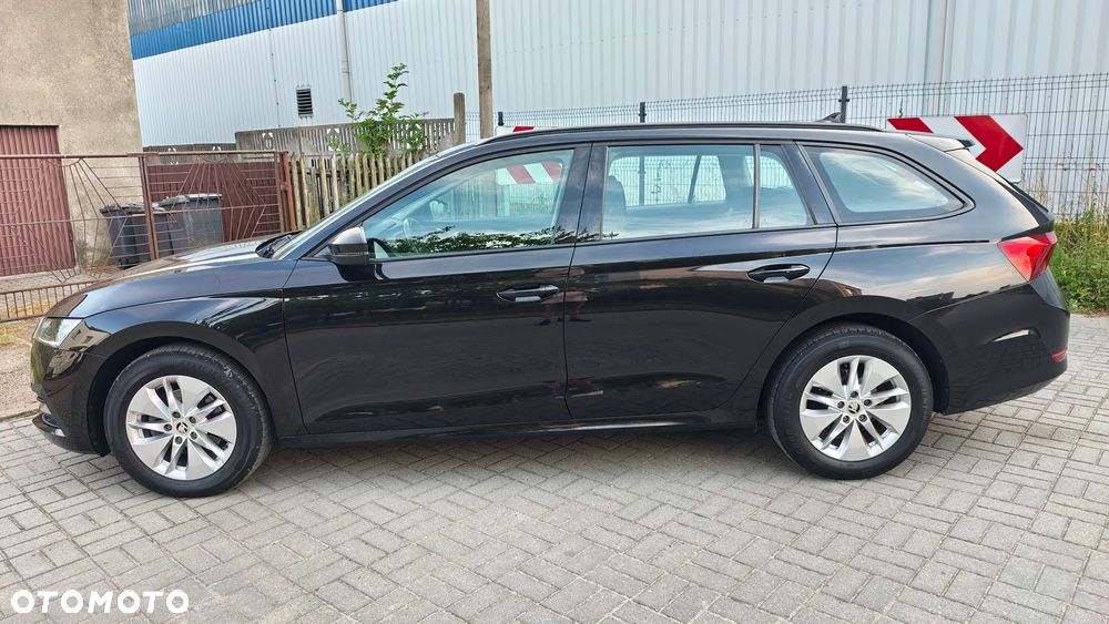 Skoda Octavia 2.0 TDI DSG Sportline - 12