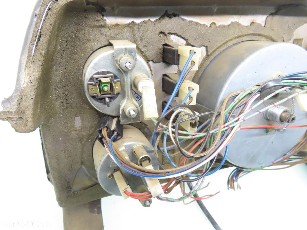 LICZNIK + LINKA GAZU  MERCEDES-BENZ T1 KACZKA 208 D 2.3 - 6